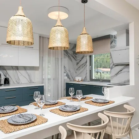 Pachis Escape Aparthotel 4*