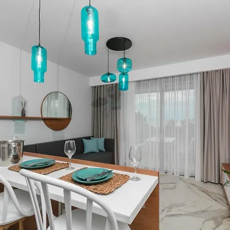 Aparthotel Pachis Escape