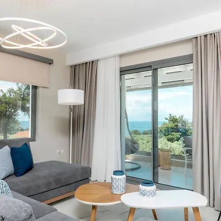 Pachis Escape Aparthotel 4*