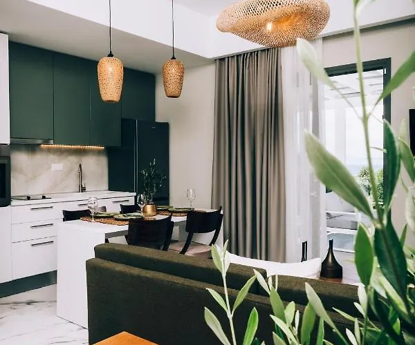 Pachis Escape Lägenhetshotell 4*