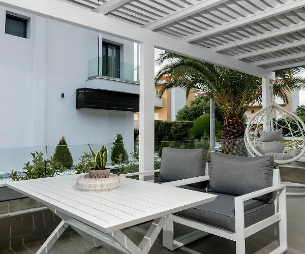 Pachis Escape Pachis (Thasos)